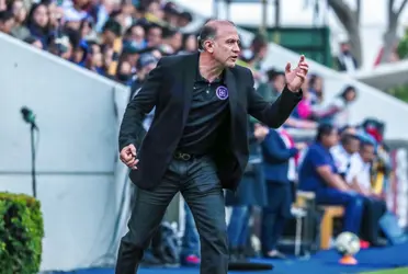 A falta de la mitad del certamen, ya se dio el primer estratega fuera de un equipo.