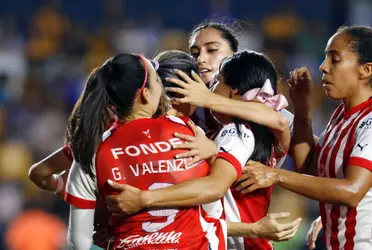 Algunas jugadoras del Rebaño presumieron en sus redes sociales haber asistido al concierto.