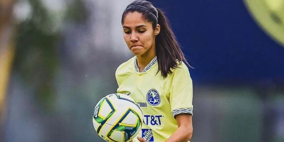 El acosador de Scarlett sigue como si nada y ahora se dedica a molestar a la delantera.