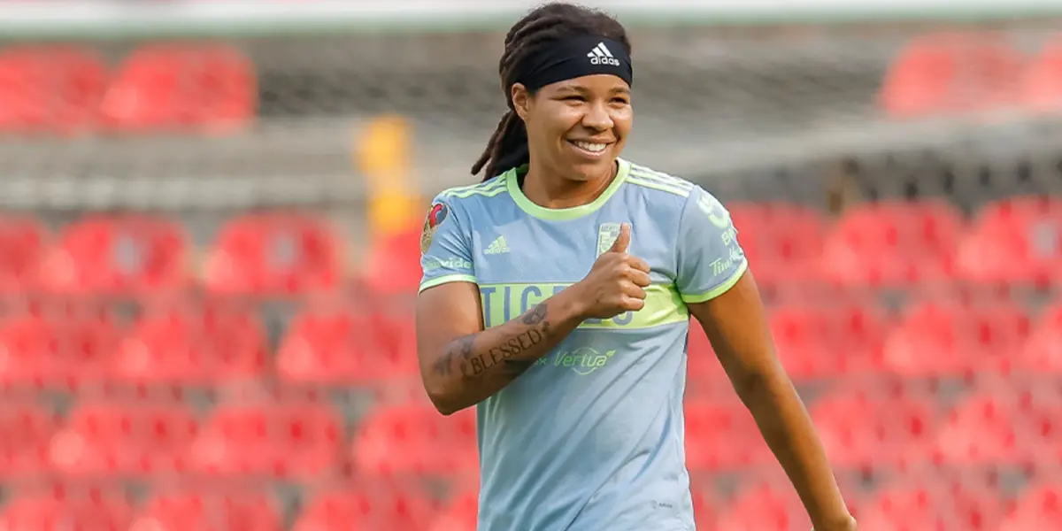 El conjunto felino llegó al gol 100 al mando de la estratega canadiense y ya se lleva la ventaja al medio tiempo.