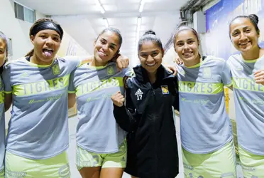 El conjunto felino representa gran peligro en la zona de ofensiva.