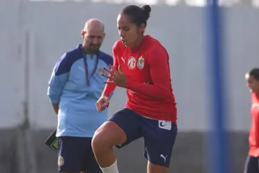 El conjunto rojiblanco cuenta con tres novedades de cara al encuentro ante las universitarias.