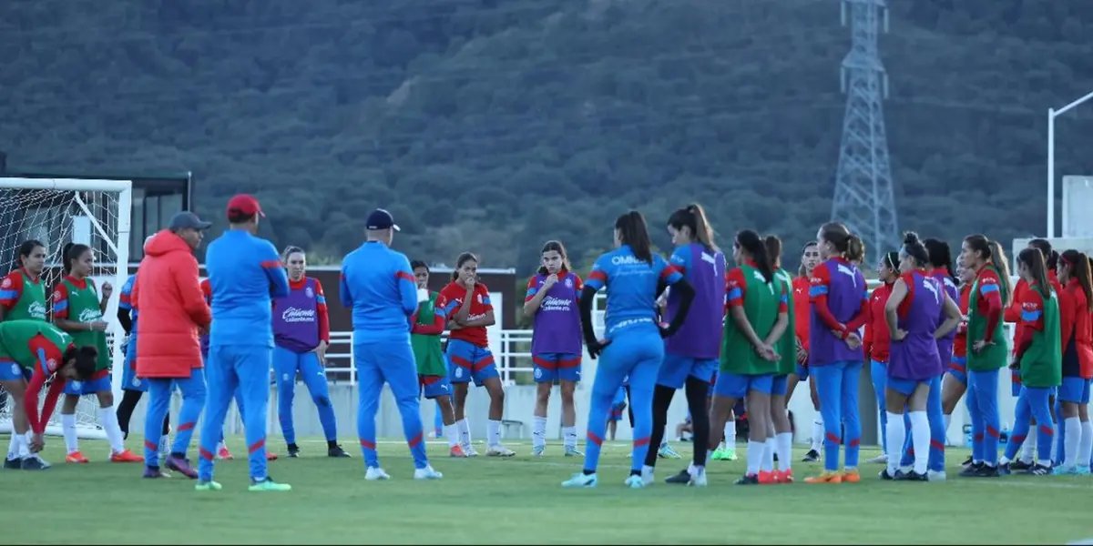 El equipo sacó la convocatoria a pocas horas de que inicie el encuentro.