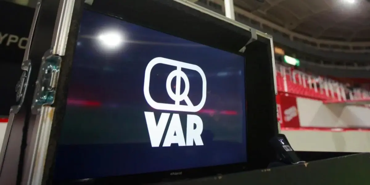 El fútbol femenino sigue creciendo y una Liga ya alzó la mano para dar un paso importante.