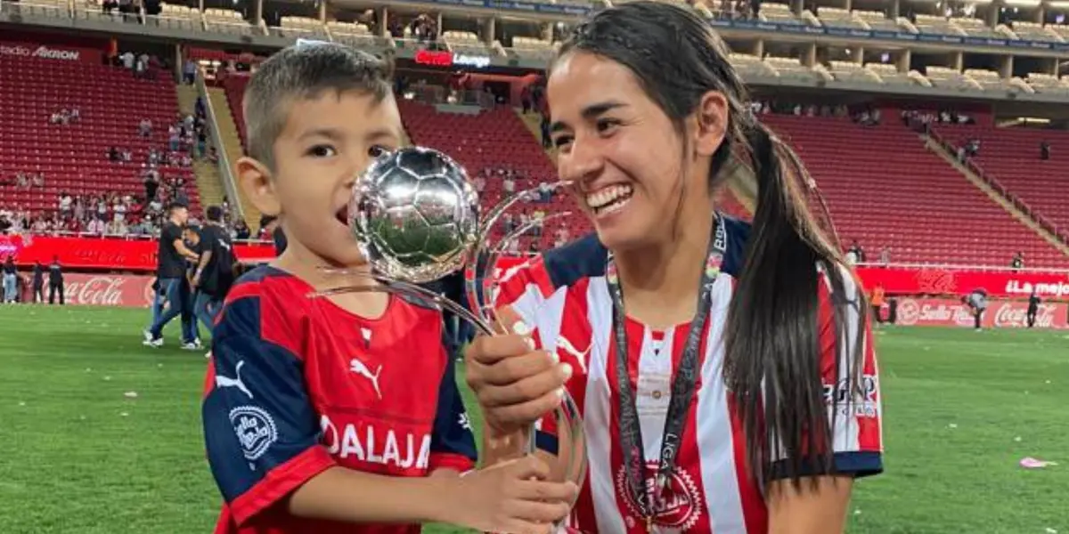 El futbol y la maternidad no están peleados y la historia de esta jugadora del Rebaño en la Liga MX Femenil lo demuestra.