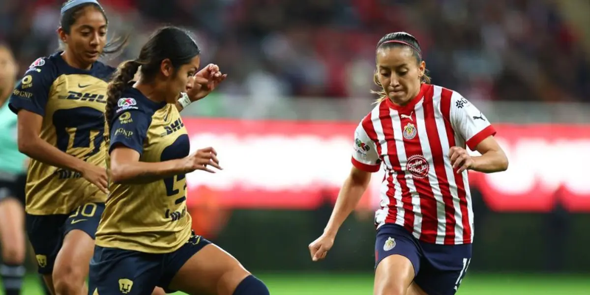 Ellas son las jugadoras que saldrán como titulares de ambos equipos en unos minutos.