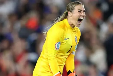 Esta noche en Francia se están llevando a cabo los reconocimientos a mejores futbolistas del año por la FIFA.