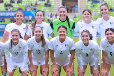 Estas son las 11 jugadoras mexicanas que saltarán como titulares al terreno de juego.