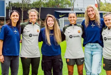 Estas son las 22 jugadoras que saltarán al terreno de juego como titulares en unos minutos.