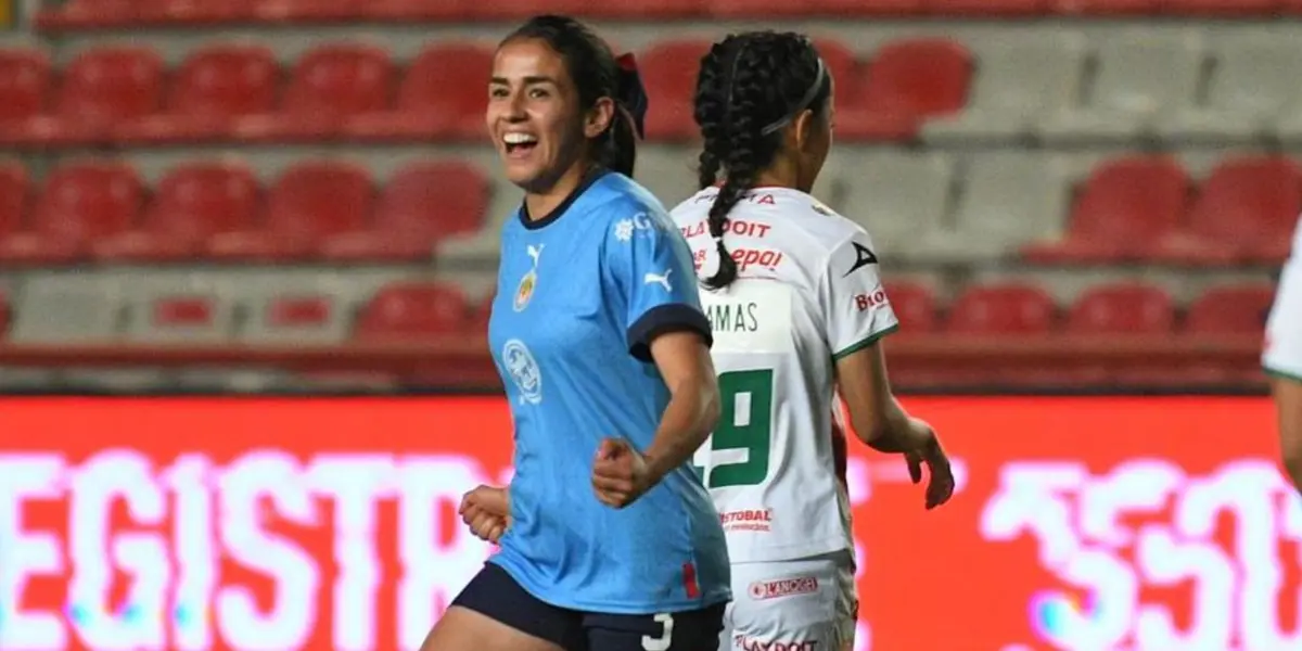 Estas son las 22 jugadoras que saltarán al terreno de juego en unos minutos.