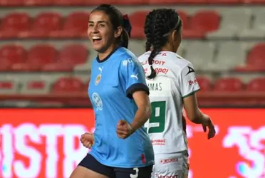 Estas son las 22 jugadoras que saltarán al terreno de juego en unos minutos.