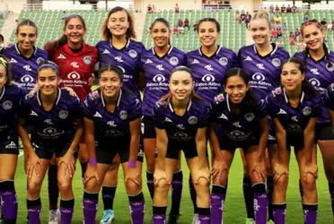 Este equipo del circuito rosa se ha quedado sin entrenador a medio torneo.