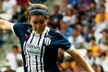 Hace unos días la jugadora mandó un aviso a su vecina en plena transmisión.