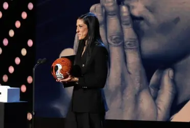 La campeona del mundo fue homenajeada por el logró que obtuvo en agosto con España.