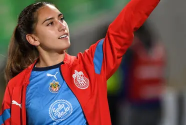 La defensa se decidió por el futbol luego de practicar el modelaje.