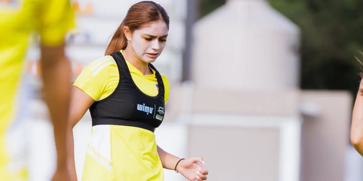 La defensora del conjunto felino le hizo la noche a un fan.