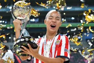 La delantera del Rebaño fue exhibida por sus compañeras luego de que le aplicarán una inyección y la reacción ya es viral.