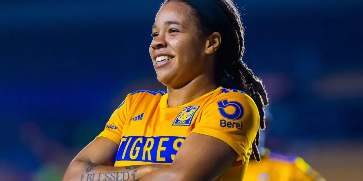 La delantera hará historia al salir de Tigres rumbo a Inglaterra con el Chelsea.