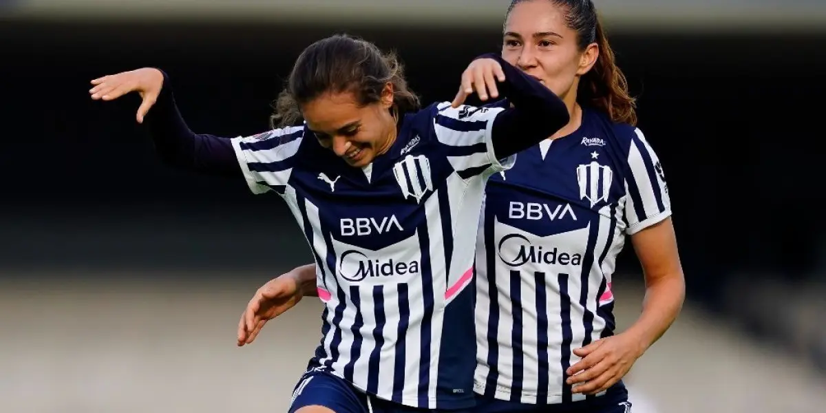 La delantera universitaria se reencontró con una de sus mejores amigas en CDMX.