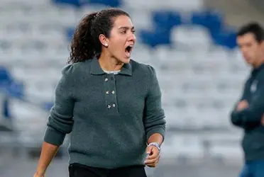 La entrenadora de Rayadas podría irse del equipo con una deuda pendiente.