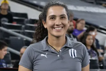 La entrenadora llegó al centenar de encuentro dirigiendo a las regias.