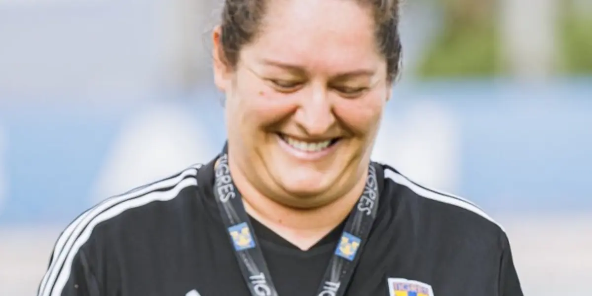 La estratega española destacó el gran trabajo que está haciendo la delantera en el torneo.