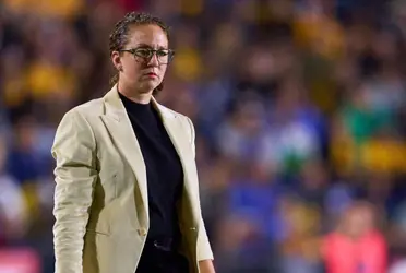 La estratega ha recibido varias críticas por parte de los aficionados, sobretodo en este último encuentro contra Rayadas.