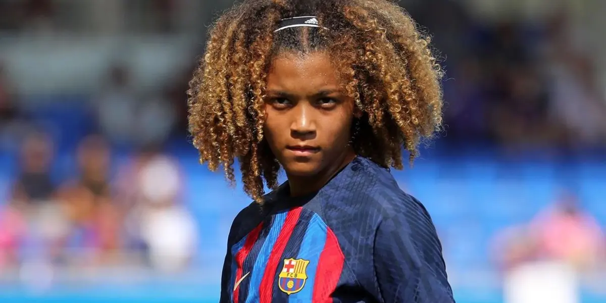 La futbolista ha hecho historia a pesar de su corta edad y registra varios récords, entérate de cuáles son.