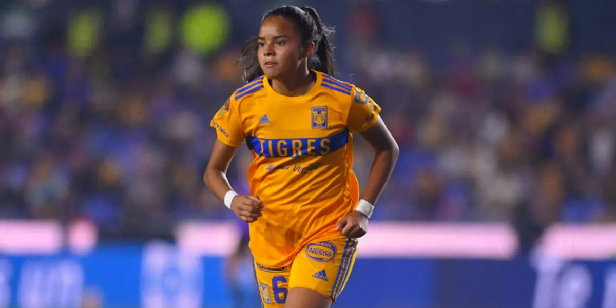 La joven jugadora cumplió 17 años y así lo festejó con sus compañeras.