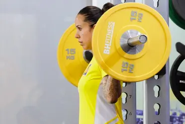 La jugadora acompaña al equipo a todos los partidos para apoyarlas.