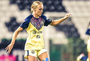 La jugadora americanista estuvo apoyando al equipo en las semifinales.