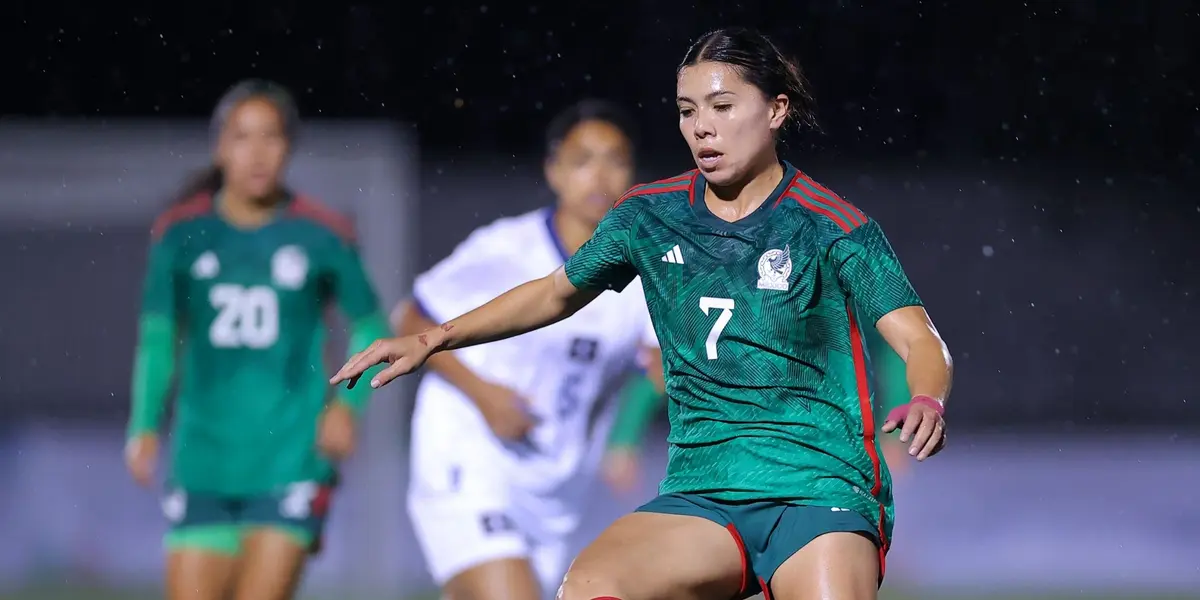 La jugadora azulcrema presentó una lesión por lo que abandonó la concentración.