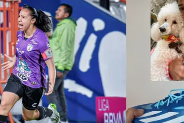 La jugadora de las Tuzas compartió con sus seguidores el lindo detalle en sus botines.