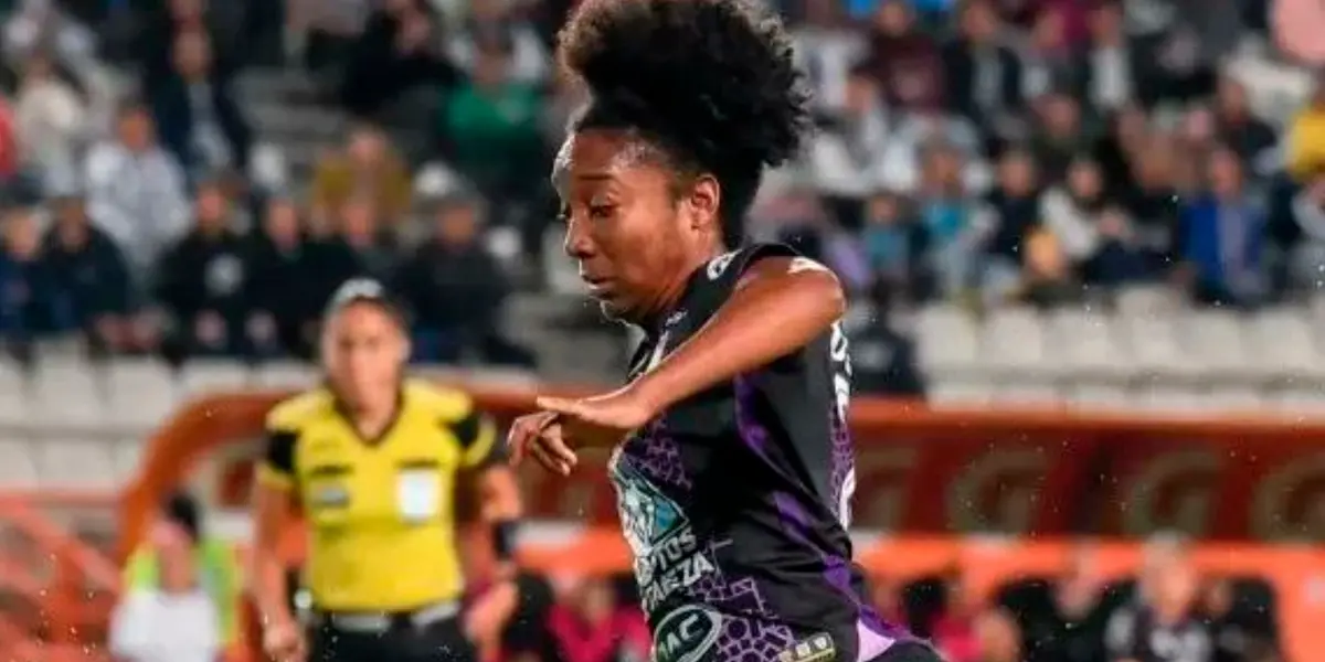 La jugadora de las Tuzas se ha visto envuelta en polémicas por sus faltas de respeto.