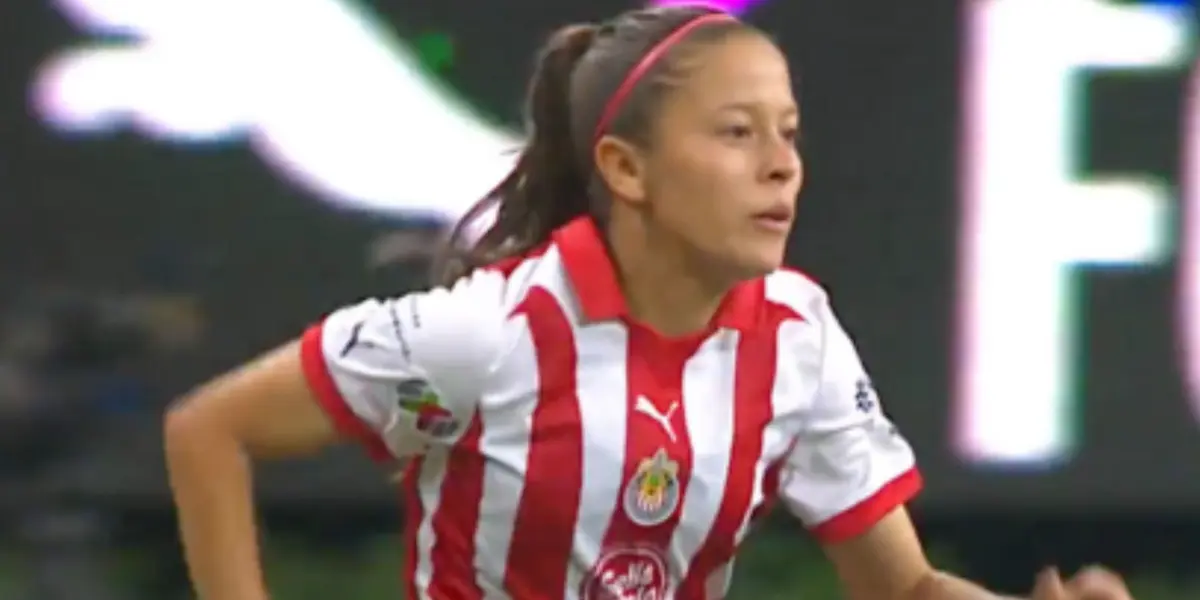 La jugadora debutó en primer división este domingo en el partido ante Puebla.