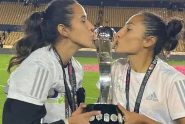 La jugadora del conjunto felino felicitó a su esposa y futura mamá de sus gemelos.