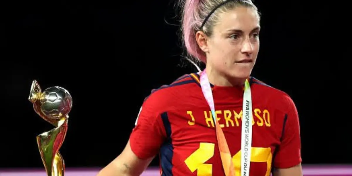 La jugadora española reaccionó por medio de un comunicado ante su llamado.