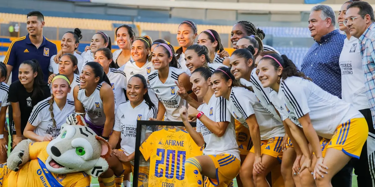 La jugadora fue reconocida por llegar a los 200 partidos con el conjunto felino.