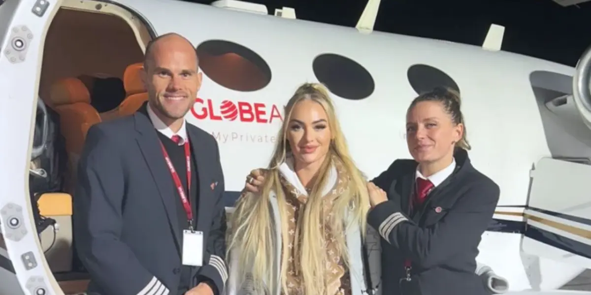 La jugadora más popular del mundo viaja en un lujoso avión privado.