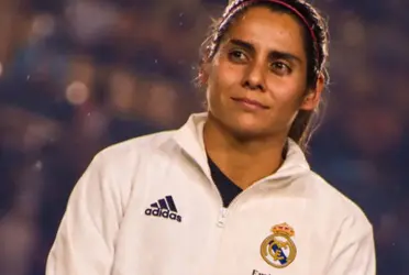 La jugadora mexicana del conjunto merengue mostró su sencillez con la afición.