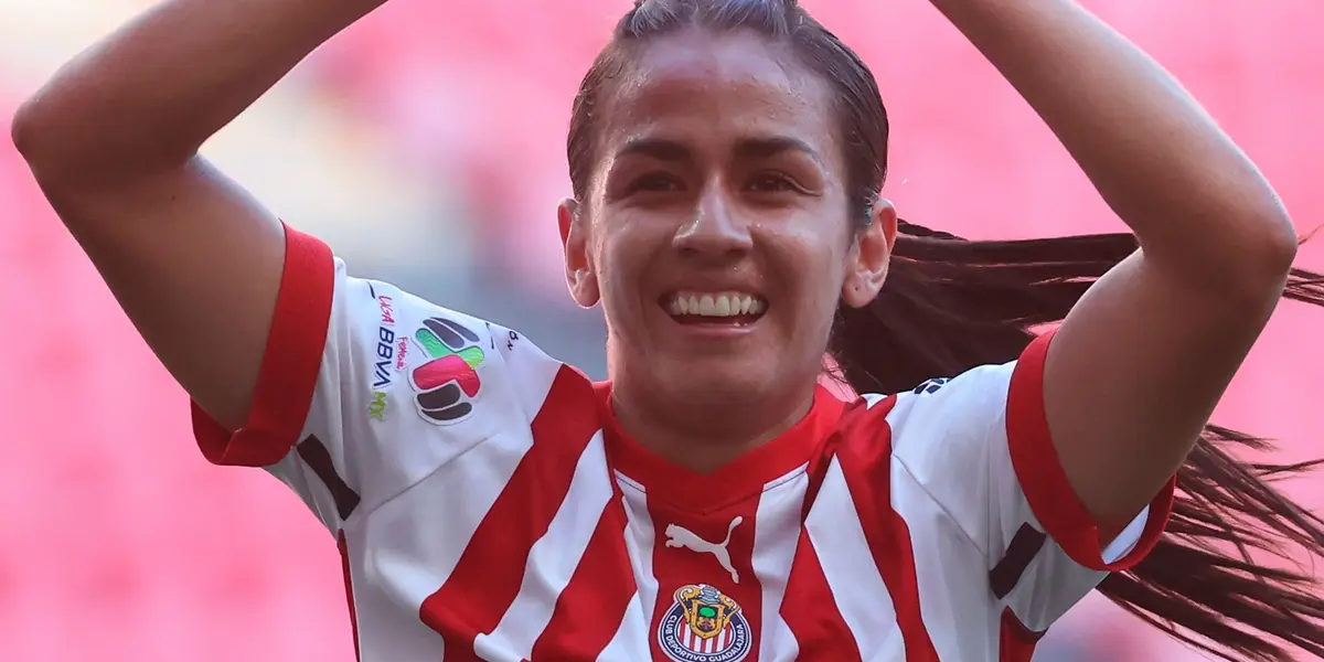 La jugadora rojiblanca estuvo presente en el estadio para la final varonil.