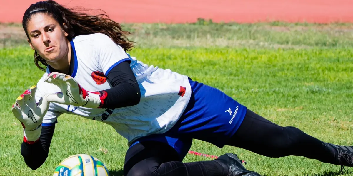 La portera del conjunto potosino publicó una foto de su lesión.