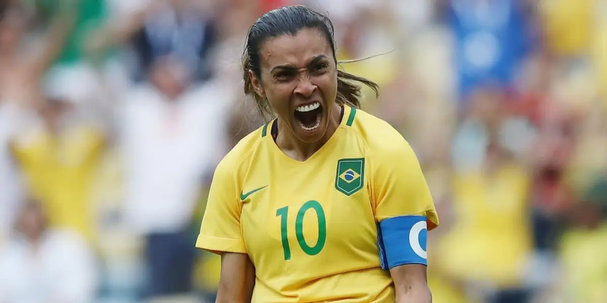 La Selección Brasileña quiere llevar a lo más alto a una de sus históricas jugadoras.