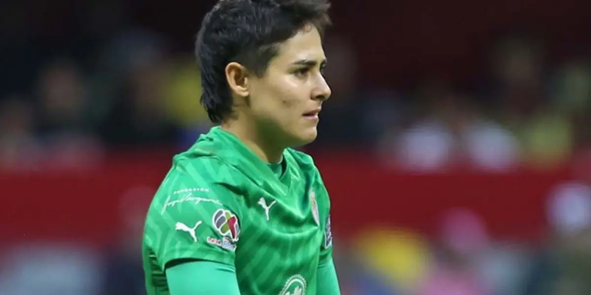 Las jugadoras del conjunto rojiblanco terminaron muy enojadas en el Clásico Nacional.