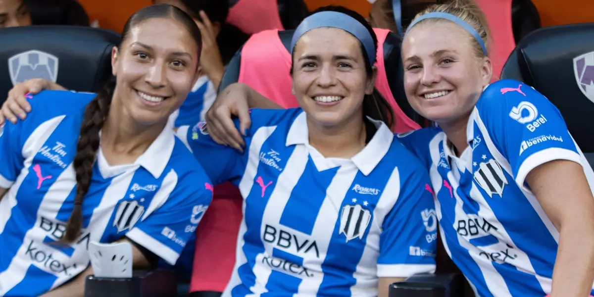 Las jugadoras regias cantaron a todo pulmón en los vestidores luego de un entrenamiento.