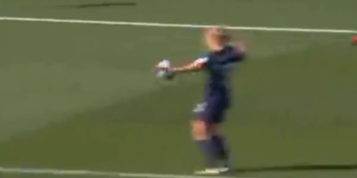 Una defensora neerlandesa cometió uno de los errores más grandes en la justa mundialista.